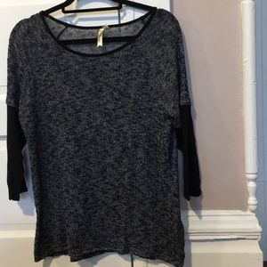 Light weight sweater